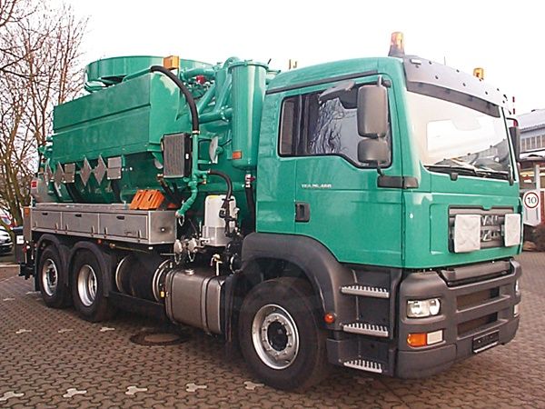 kroll_mashina_dlja_promyvki_neftehranilishh_04.jpg kroll_mashina_dlja_promyvki_neftehranilishh_04.jpg